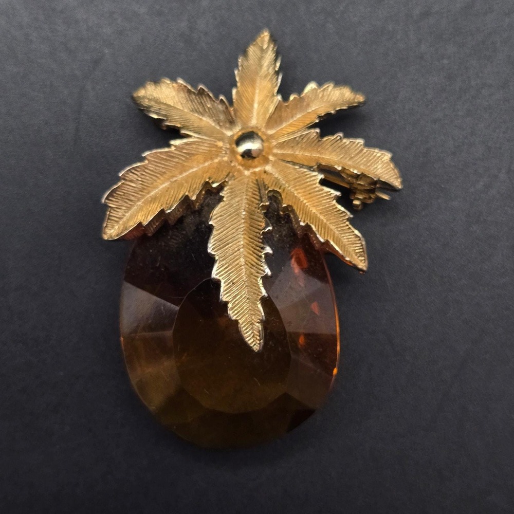 Sarah Coventry Autumn Haze Brooch Pineapple Amber Glass Gold Tone Leaf Vintage